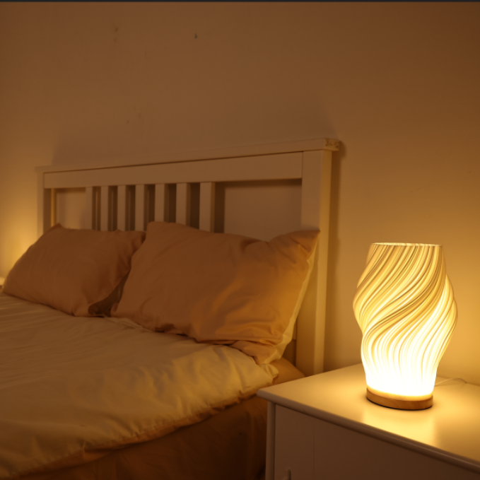 Wavecrest | Moderne Tischlampe mit Wellenförmigem Design 6
