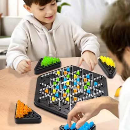 Strategie-Dreieckspiel – Familienspiel für 2–4 Spieler