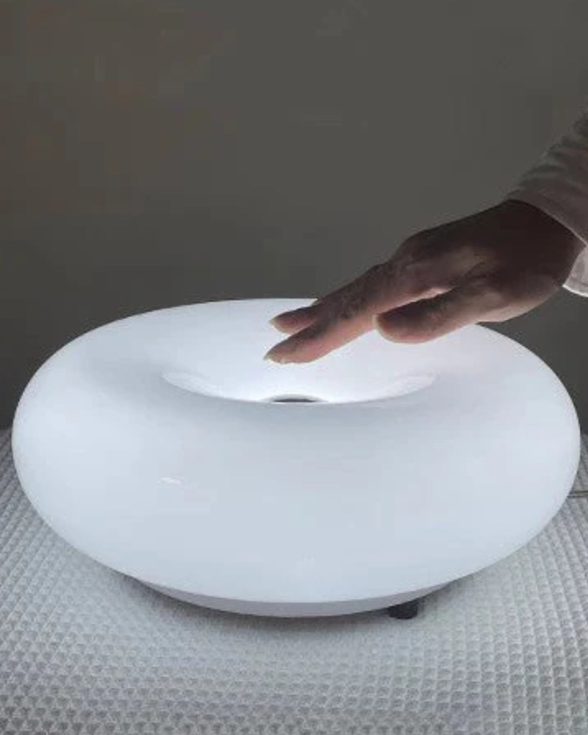 Runde LED-Tischlampe Donutform – 30 cm & Warmweiß Dekor